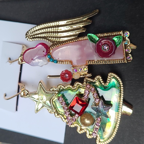 NWT Christmas Betsey Johnson mismatched earrings tree angel - Picture 2 of 3